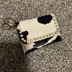 New cow print Keep It Gypsy wallet/card holder ✨ 🌵